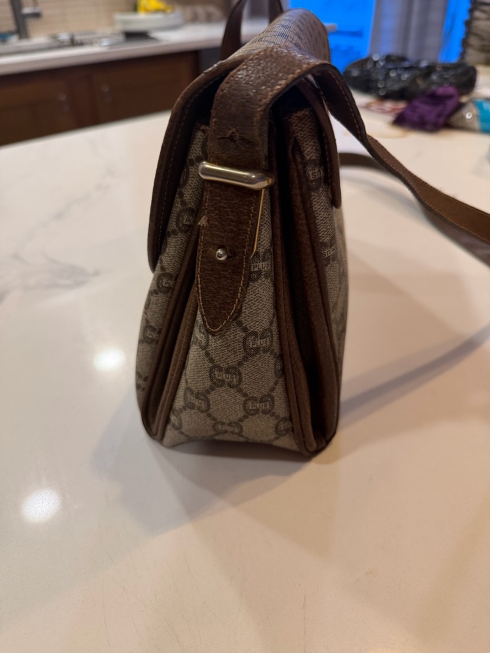 Gucci Plus Beige/Brown Monogram Canvas Shoulder Bag with Gold Hardware - Picture 4 of 12